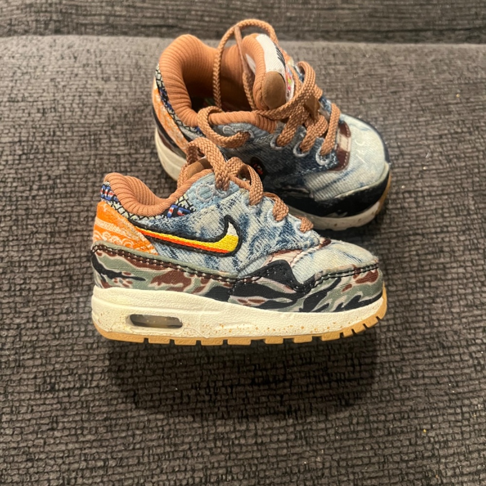 Nike Concepts X  Airmax 1 - Picture 2 of 3